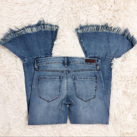 NWT BLANKNYC Ruffle Crop Festival Jean Flared & Wide Leg Denim Cropped Denim  24 - Picture 4 of 15